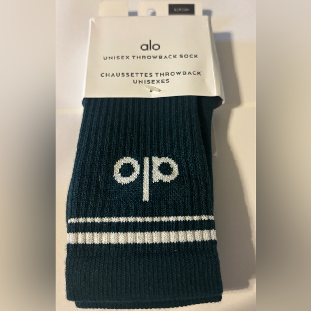 NWT Alo Yoga Unisex  Throwback Sock  Midnight Green / White S